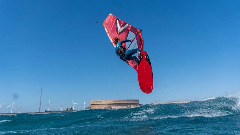 Severne Windsurf Segel BLADE Red 2022 – Bild 4